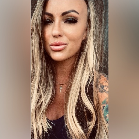 Meet your Posher, Kelly - Picture 2 of 6